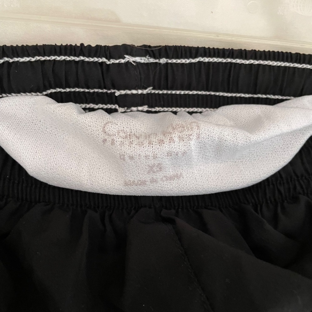 Calvin Klein XS athletic shorts - Picture 3 of 3